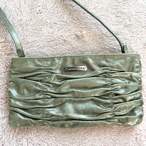 MICHAEL KORS clutch with removable strap